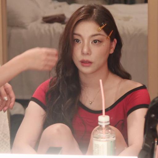 Ailee gallery image