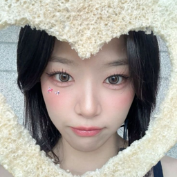 Hyunjin gallery image