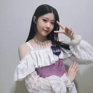 Chaewon gallery image