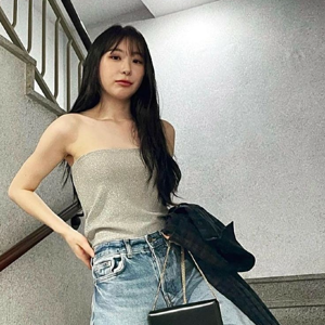 Chaeyeon gallery image