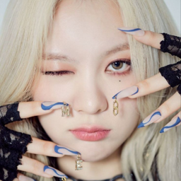 YiYeon gallery image