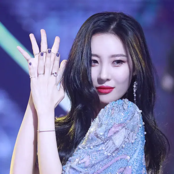 Lee Sunmi gallery image