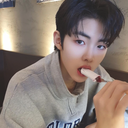 Kim Gyurae gallery image