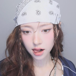 Chanelle Moon gallery image