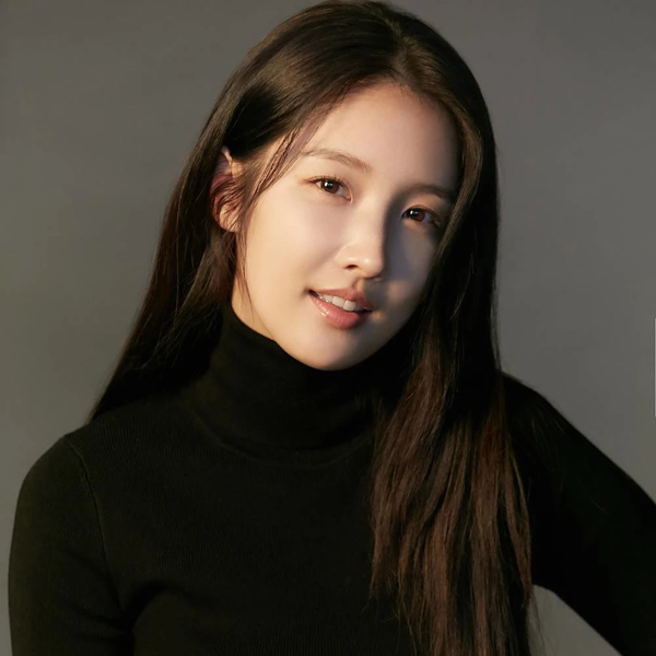 Imagem da galeria de Jihyun