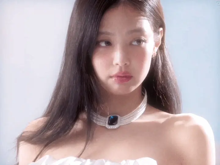 Jennie gif