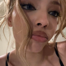 Camila gallery image