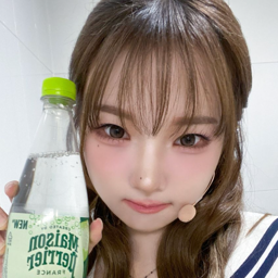 Jeong HaYeon gallery image