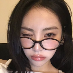 Jinsoul gallery image
