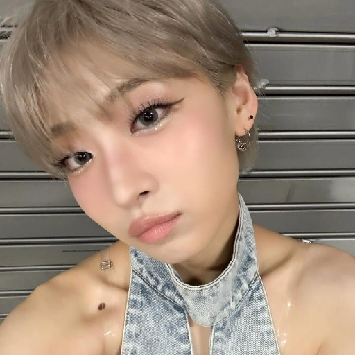 Jisoo gallery image