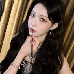 Chungha gallery image