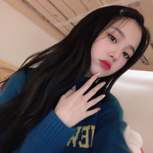 Wonyoung gallery image