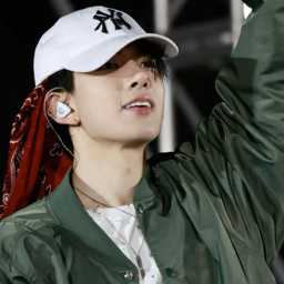 Heeseung gallery image