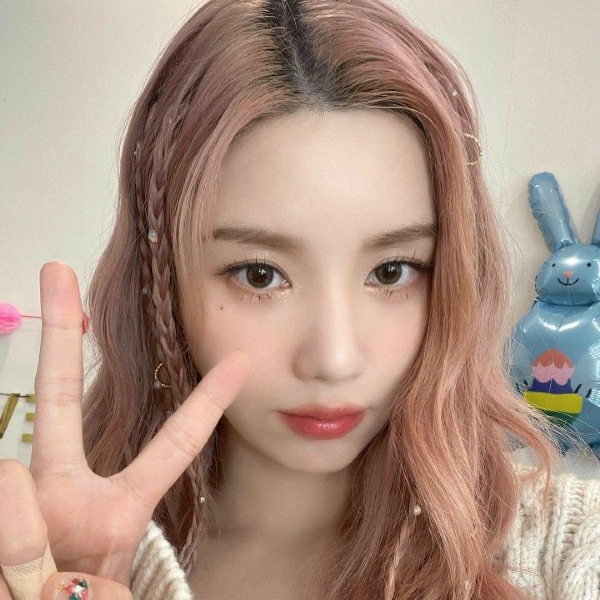 Eunbi gallery image