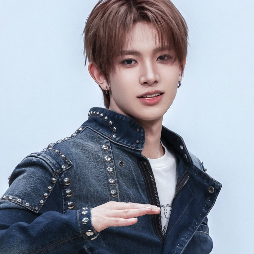 Heeseung gallery image