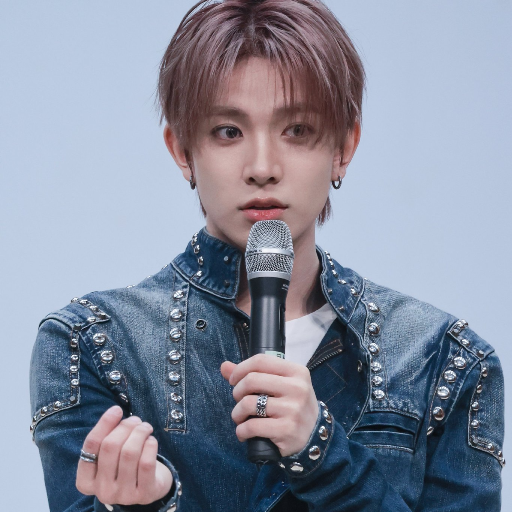 Heeseung gallery image