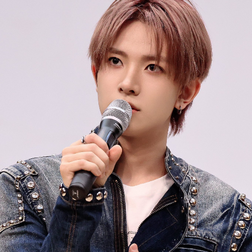 Heeseung gallery image