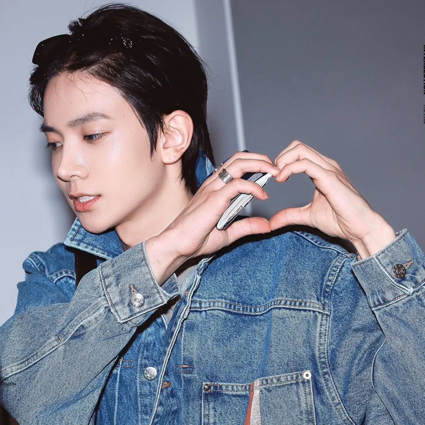 Heeseung gallery image