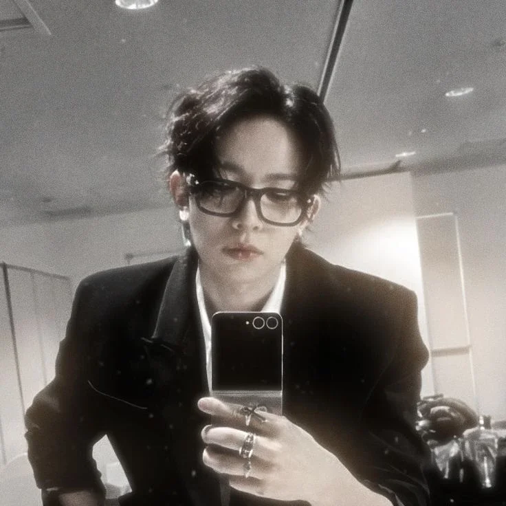 Heeseung gallery image