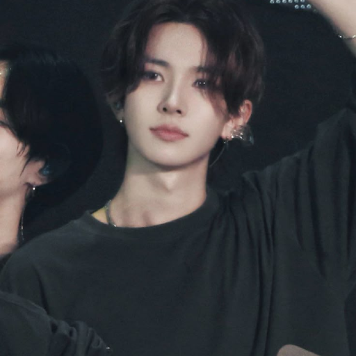 Heeseung gallery image