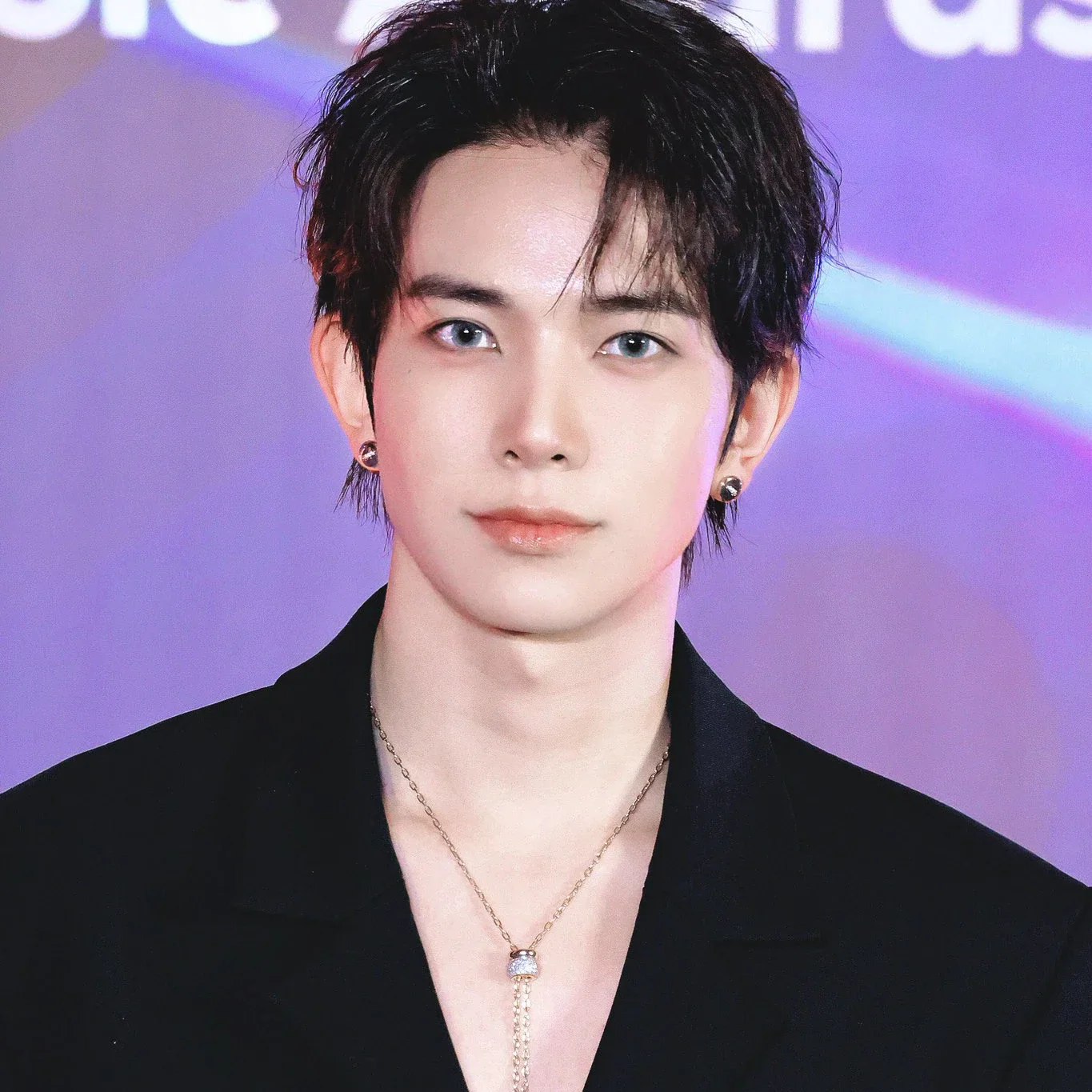 Heeseung gallery image