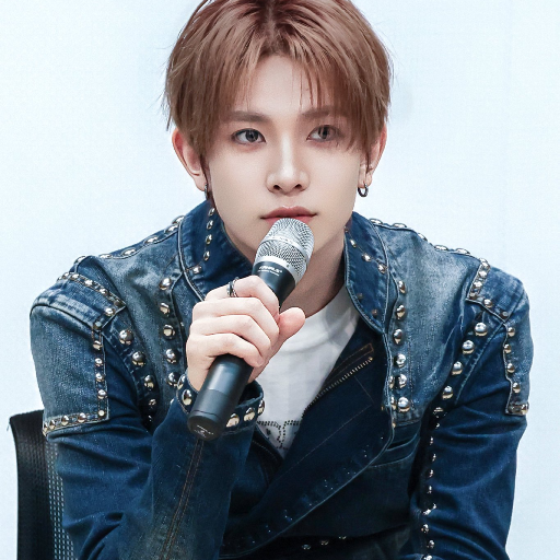 Heeseung gallery image