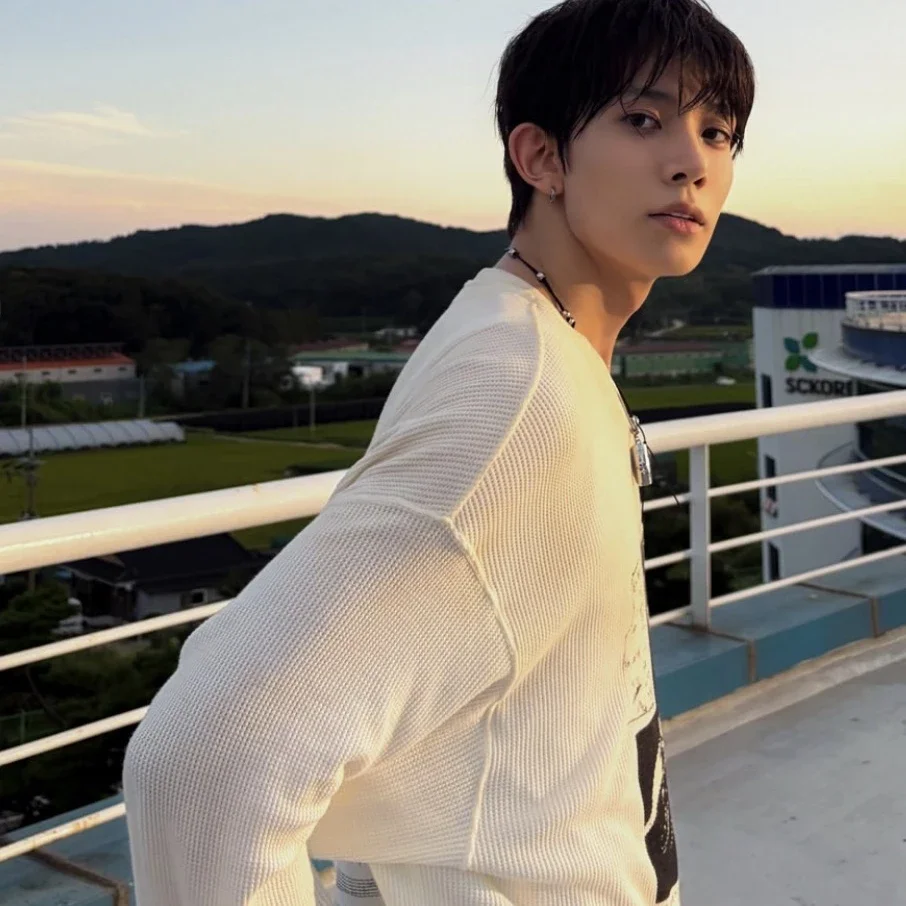 Heeseung gallery image