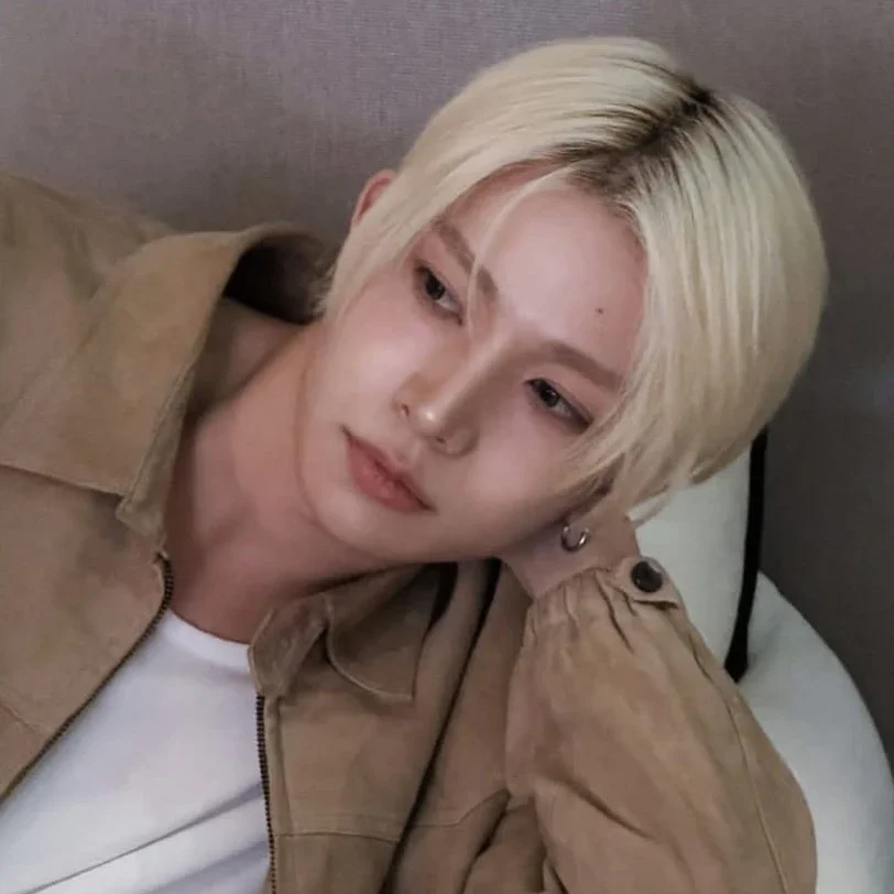 Heeseung gallery image