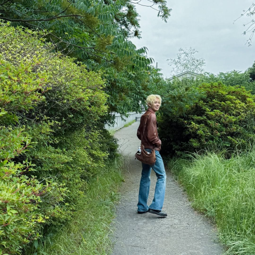 Heeseung gallery image