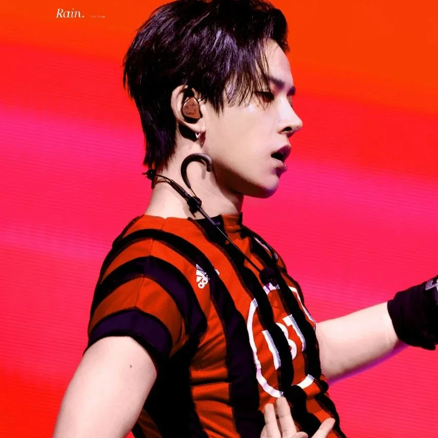 Heeseung gallery image