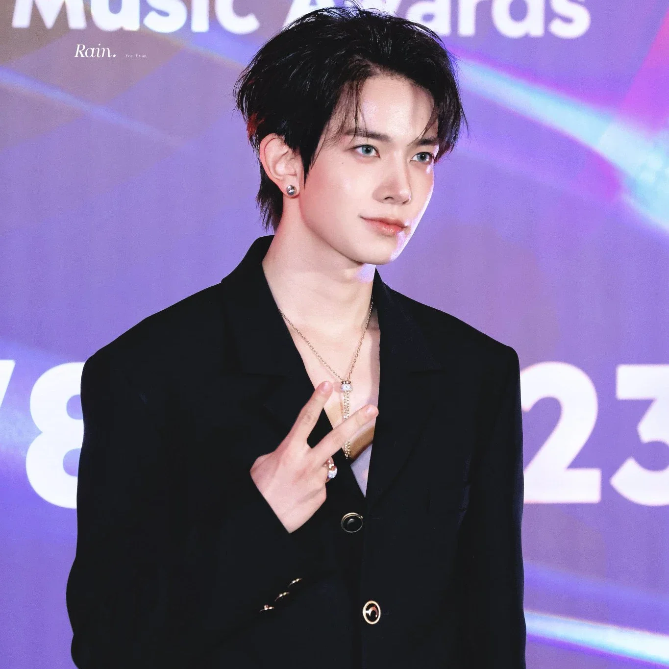 Heeseung gallery image