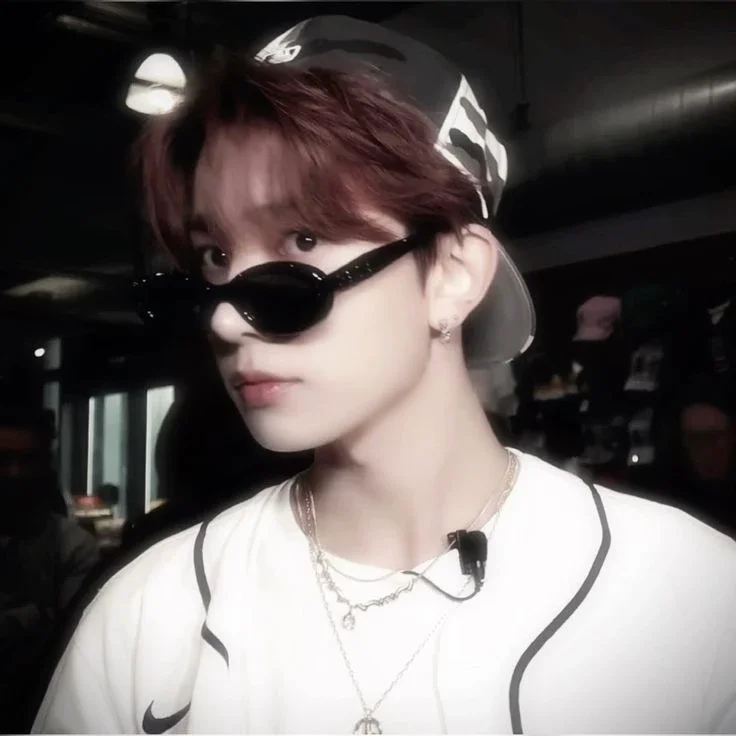 Heeseung gallery image