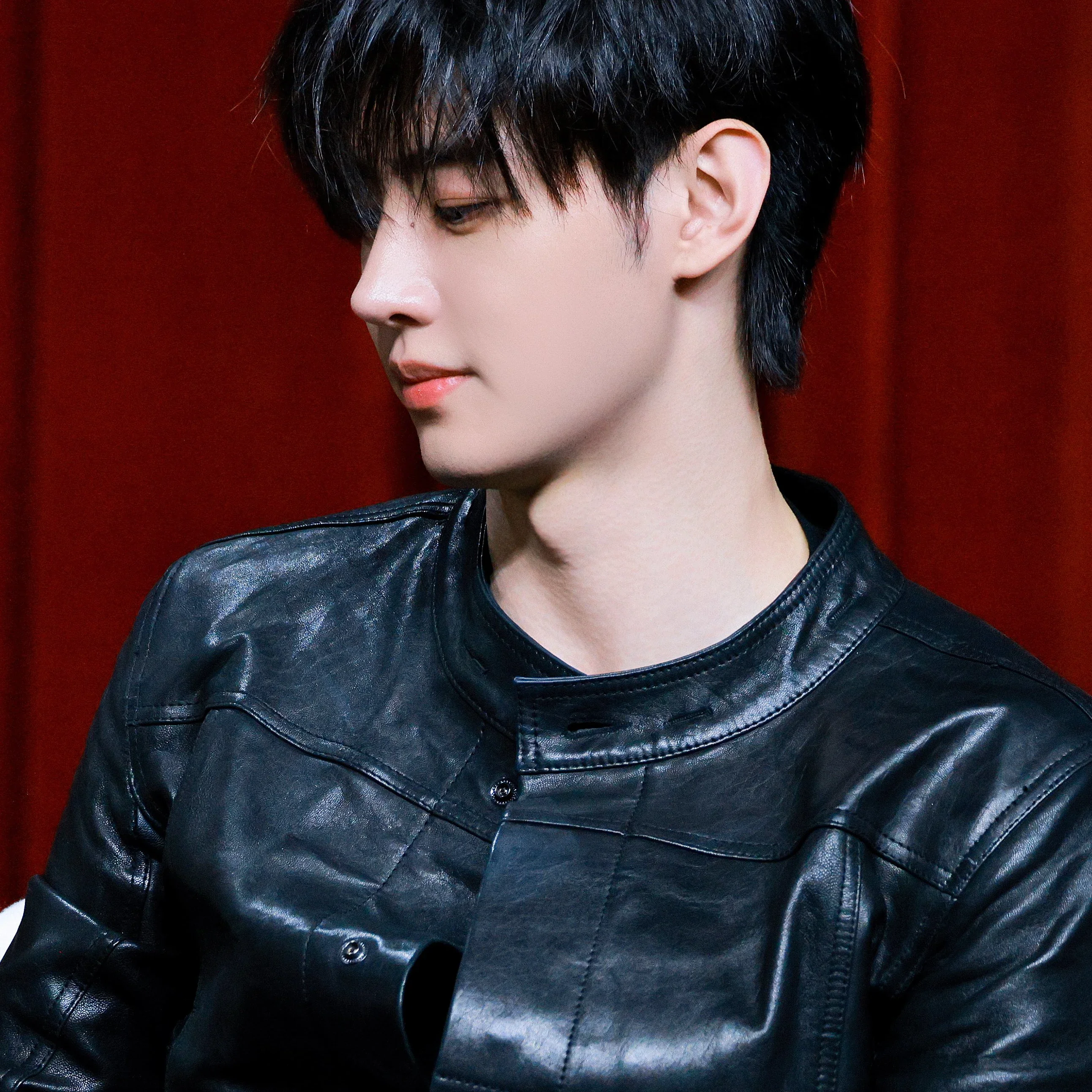 Sunghoon gallery image