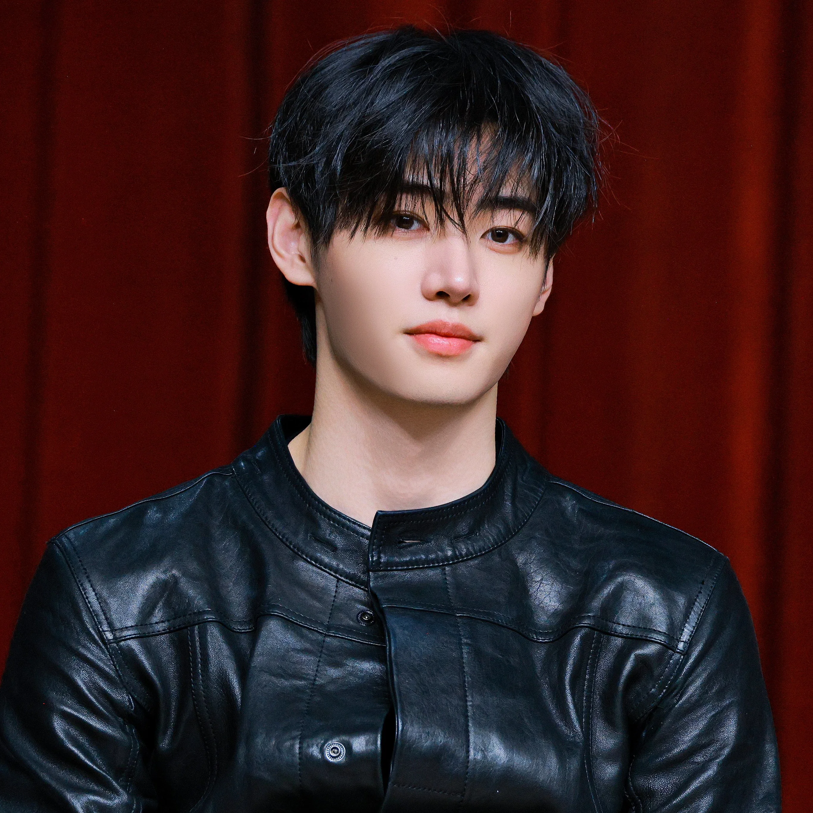 Sunghoon gallery image