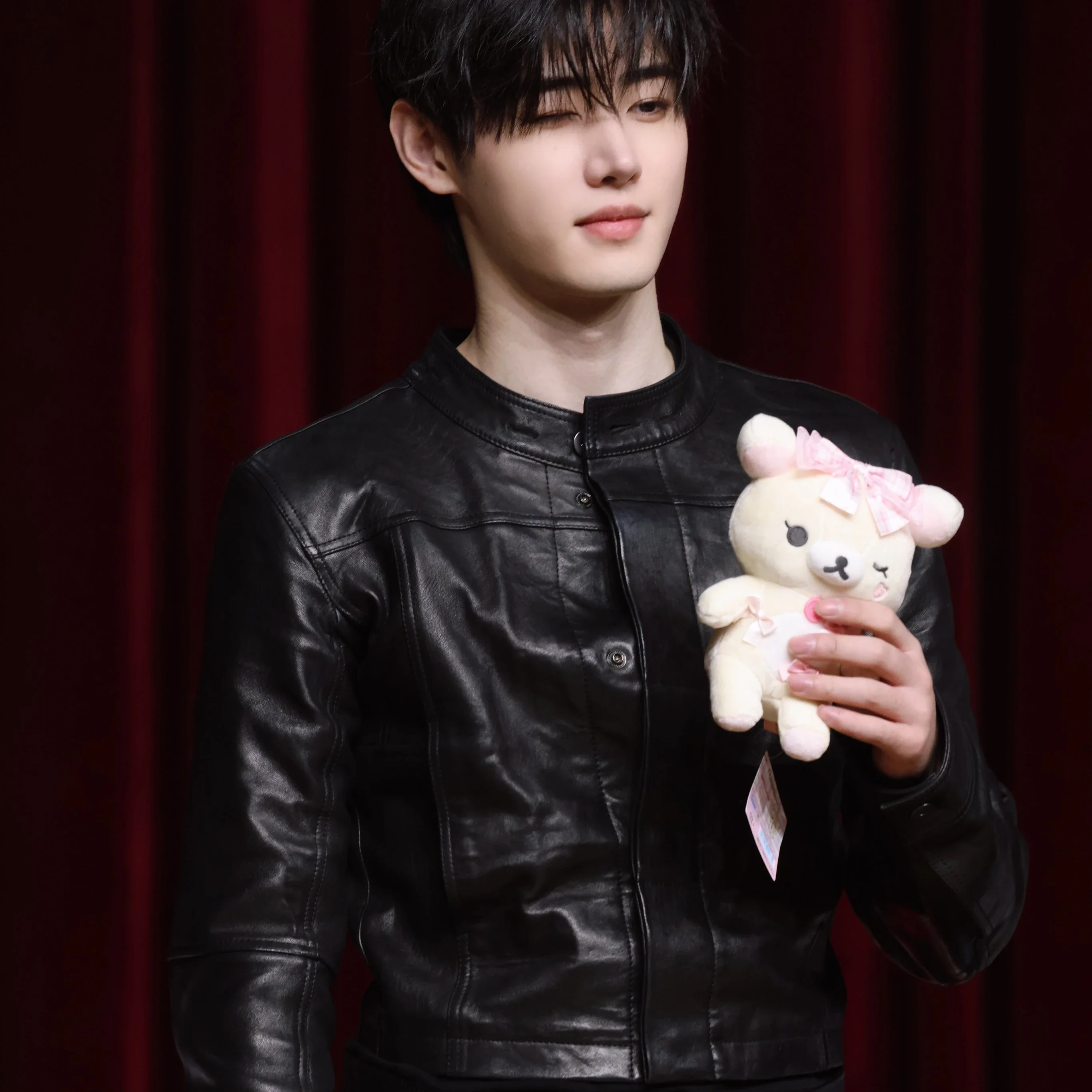 Sunghoon gallery image