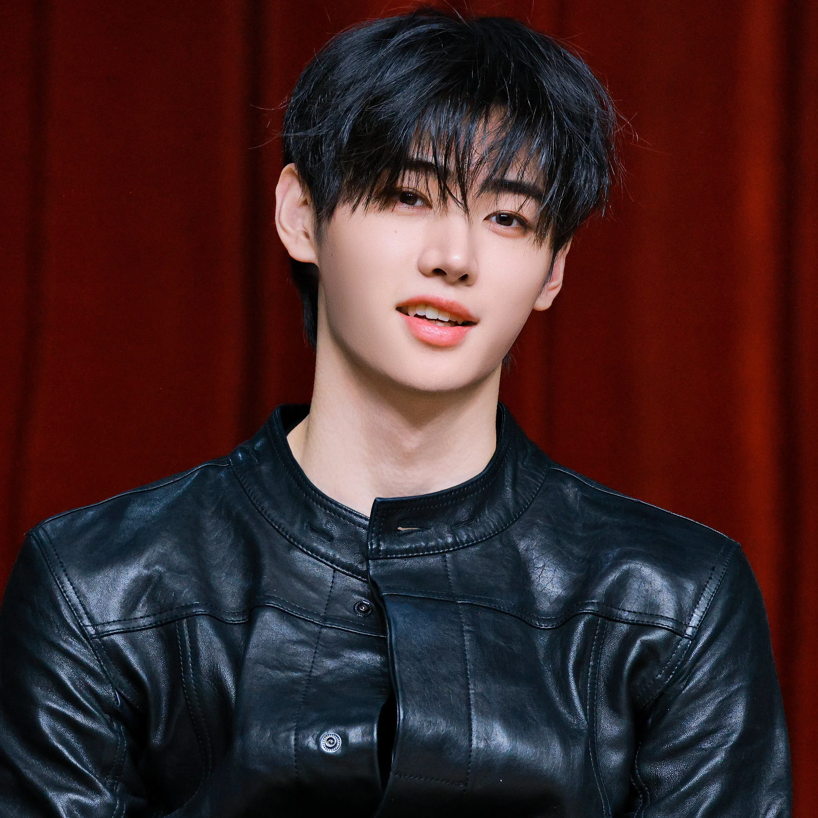 Sunghoon gallery image