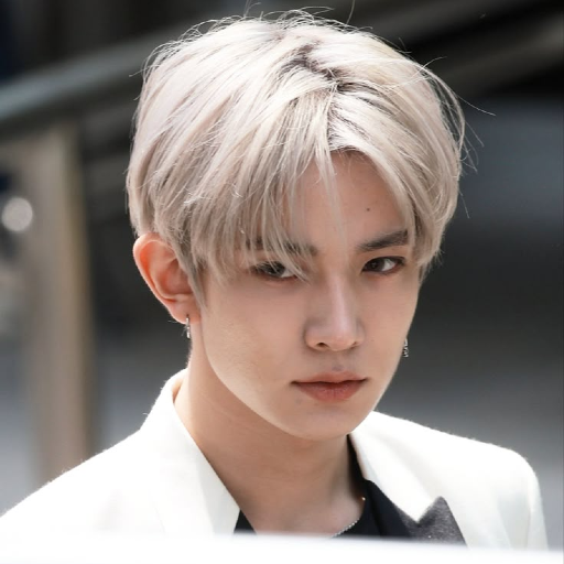 Heeseung gallery image