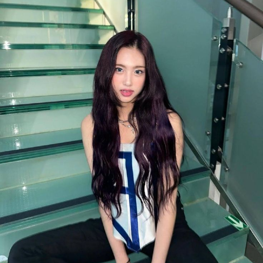 Aisha gallery image