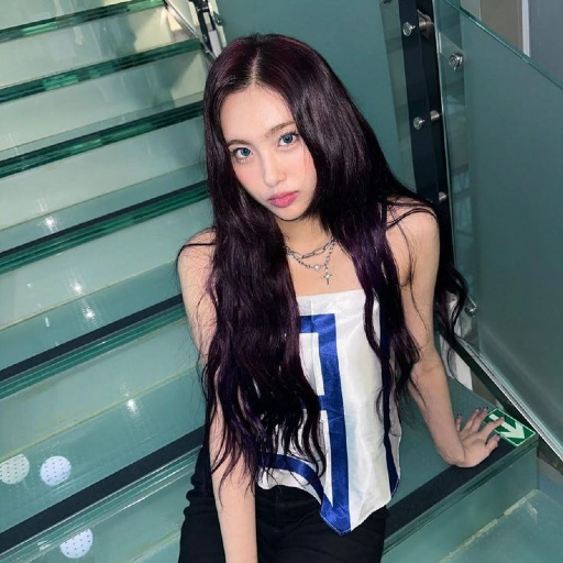 Aisha gallery image