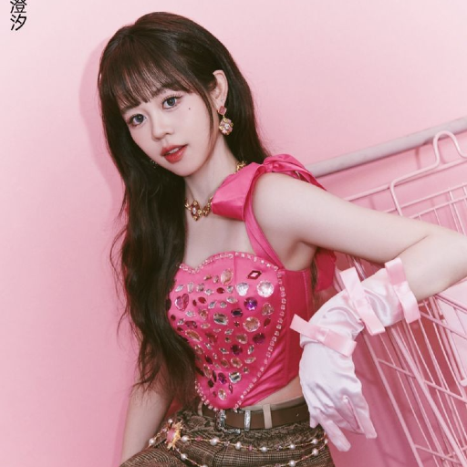 Larawan sa gallery ni Ouyang Chengxi