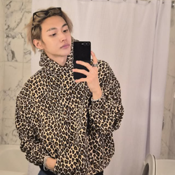 Wonbin gallery image