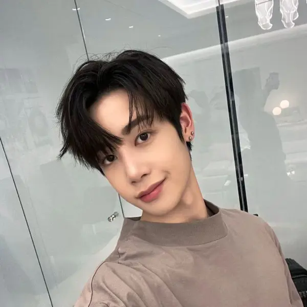 Hunter gallery image