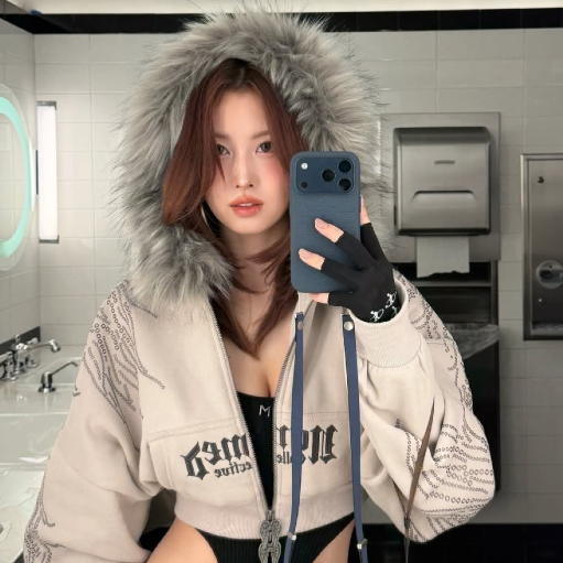 Momo gallery image