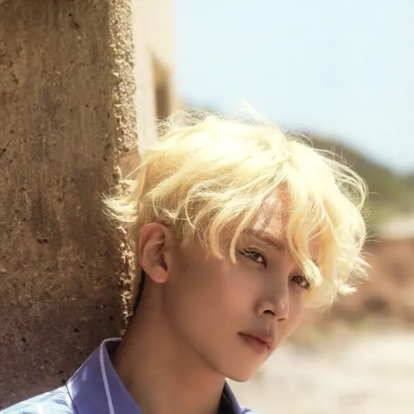 Jeonghan gallery image