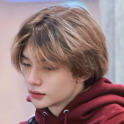 Hyunjin gallery image