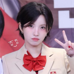 Soyeon gallery image