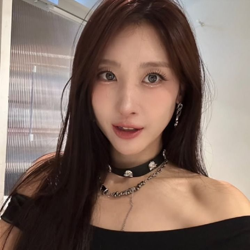 Hyuna gallery image