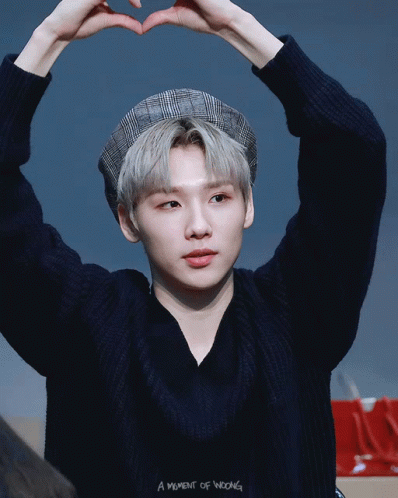 Jeon Woong gif