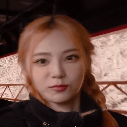 Jinsoul gif