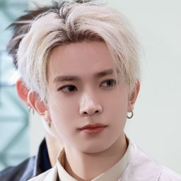 Heeseung gallery image